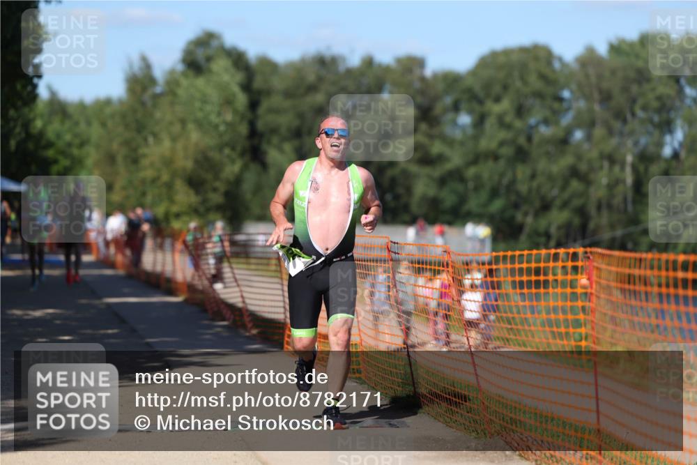 07.09.2025 - 19. Norderstedt Triathlon Michael Strokosch http://msf.ph/oto/8782171 07.09.2025 15:13:31 Laufen 1005, 1469 meine-sportfotos.de
