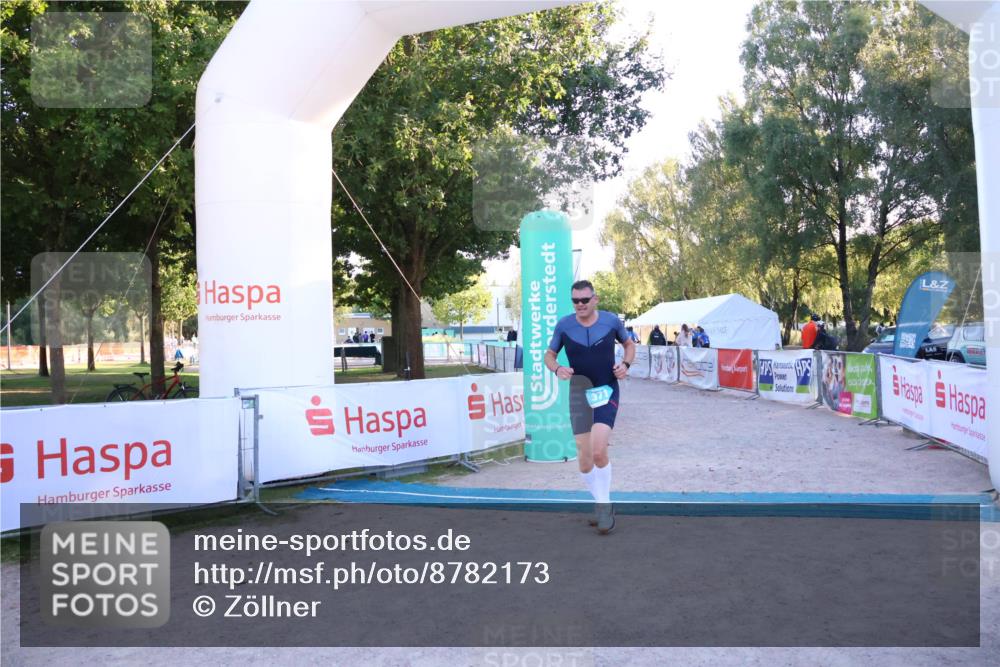 07.09.2025 - 19. Norderstedt Triathlon Zöllner http://msf.ph/oto/8782173 07.09.2025 17:48:48 Ziel 371 meine-sportfotos.de