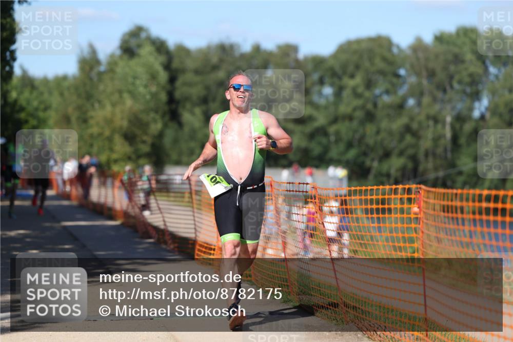 07.09.2025 - 19. Norderstedt Triathlon Michael Strokosch http://msf.ph/oto/8782175 07.09.2025 15:13:31 Laufen 1005, 1469 meine-sportfotos.de