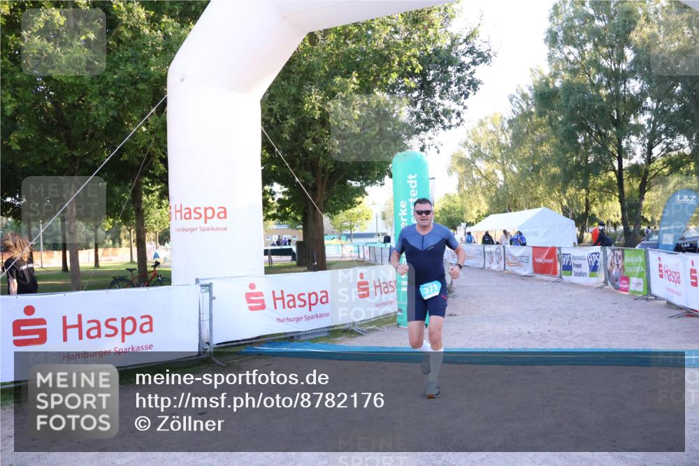 07.09.2025 - 19. Norderstedt Triathlon Zöllner http://msf.ph/oto/8782176 07.09.2025 17:48:48 Ziel 371 meine-sportfotos.de