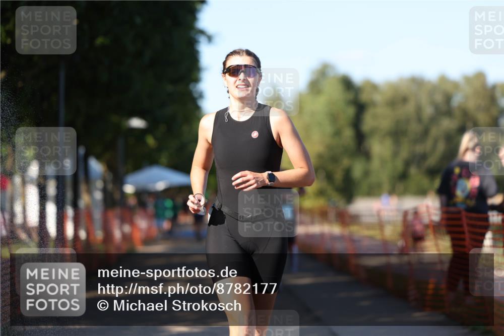 07.09.2025 - 19. Norderstedt Triathlon Michael Strokosch http://msf.ph/oto/8782177 07.09.2025 16:09:30 Laufen 1403, 1453 meine-sportfotos.de