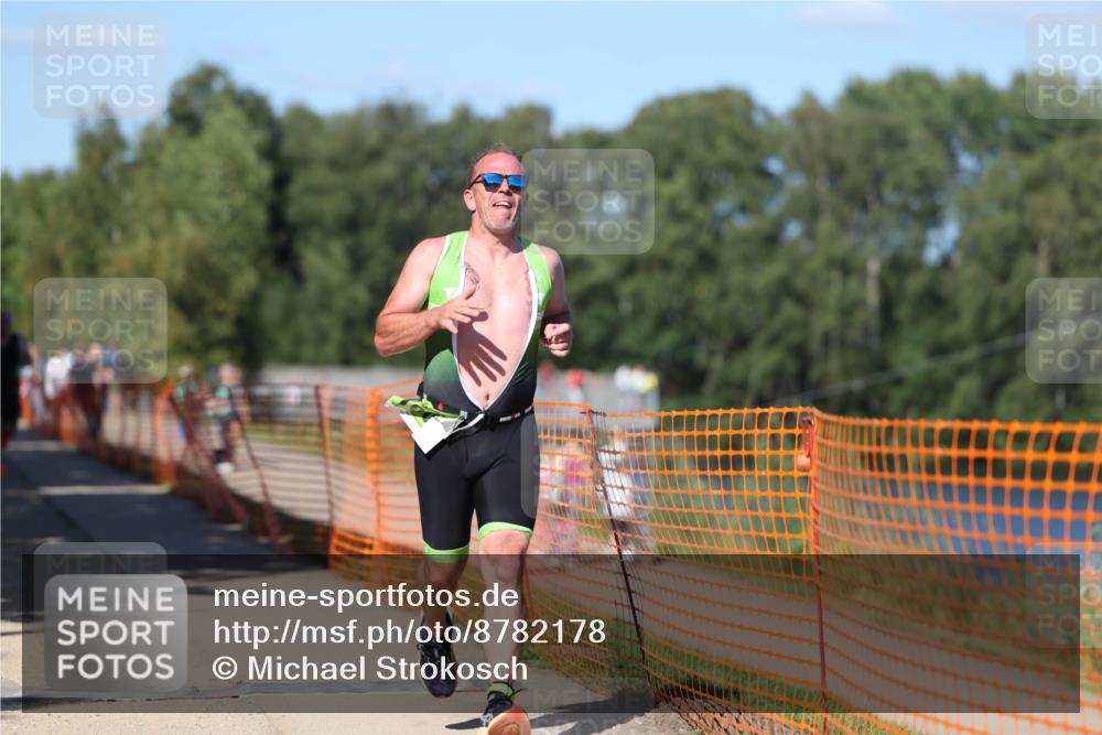 07.09.2025 - 19. Norderstedt Triathlon Michael Strokosch http://msf.ph/oto/8782178 07.09.2025 15:13:31 Laufen 1005, 1469 meine-sportfotos.de