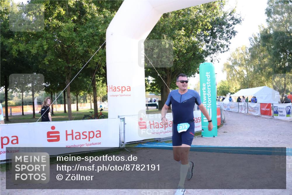 07.09.2025 - 19. Norderstedt Triathlon Zöllner http://msf.ph/oto/8782191 07.09.2025 17:48:49 Ziel 371 meine-sportfotos.de