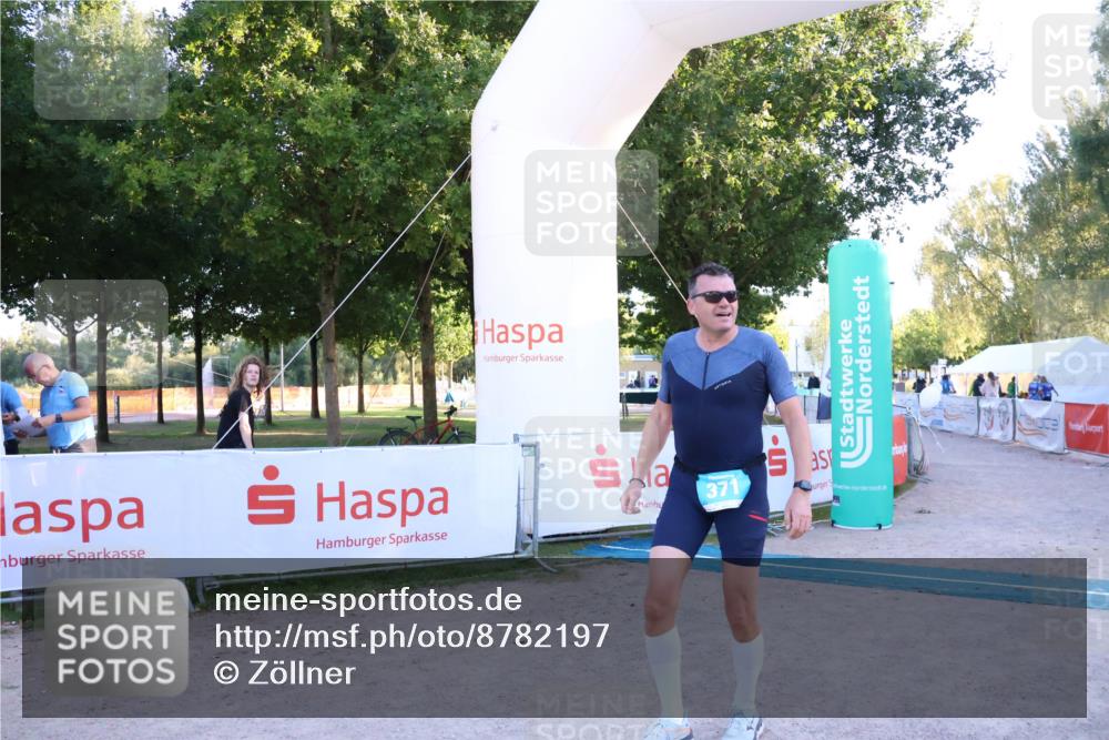 07.09.2025 - 19. Norderstedt Triathlon Zöllner http://msf.ph/oto/8782197 07.09.2025 17:48:49 Ziel 371 meine-sportfotos.de