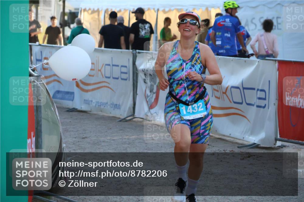 07.09.2025 - 19. Norderstedt Triathlon Zöllner http://msf.ph/oto/8782206 07.09.2025 17:49:35 Ziel 1432 meine-sportfotos.de