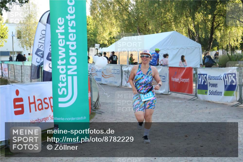 07.09.2025 - 19. Norderstedt Triathlon Zöllner http://msf.ph/oto/8782229 07.09.2025 17:49:36 Ziel 1432 meine-sportfotos.de