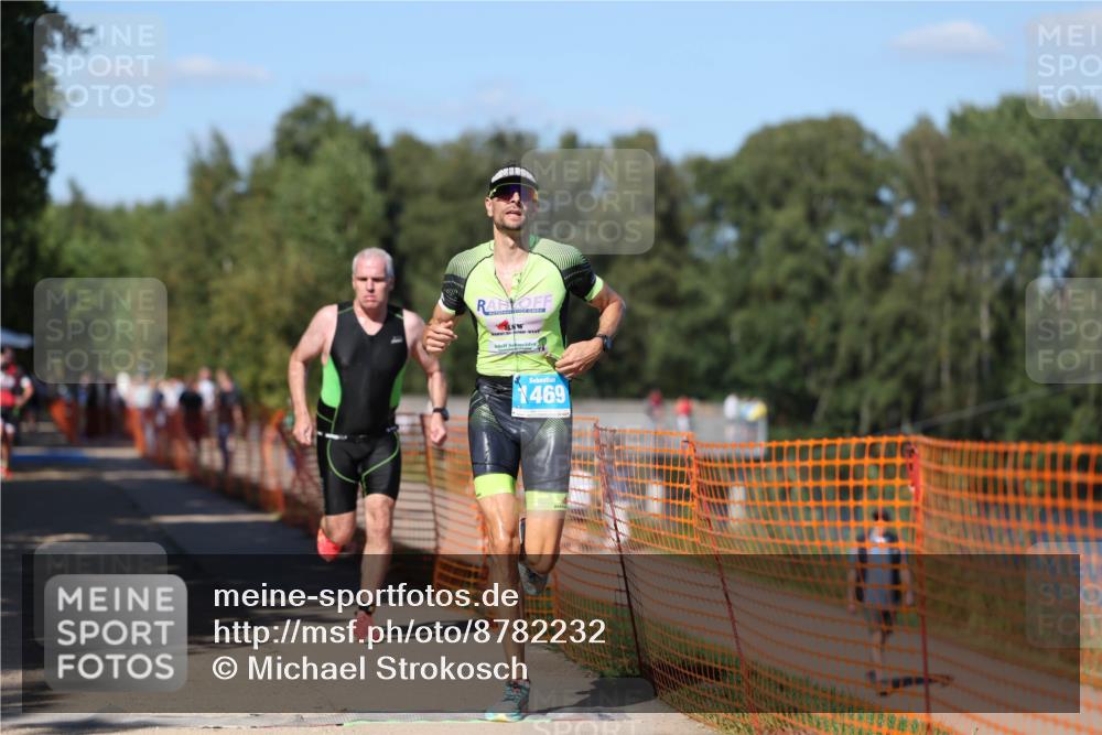 07.09.2025 - 19. Norderstedt Triathlon Michael Strokosch http://msf.ph/oto/8782232 07.09.2025 15:13:38 Laufen 391, 1457, 1469 meine-sportfotos.de