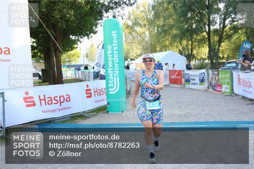07.09.2025 - 19. Norderstedt Triathlon Zöllner http://msf.ph/oto/8782263 07.09.2025 17:49:38 Ziel 1432 meine-sportfotos.de