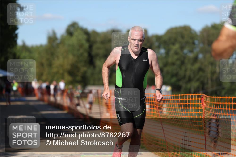 07.09.2025 - 19. Norderstedt Triathlon Michael Strokosch http://msf.ph/oto/8782267 07.09.2025 15:13:40 Laufen 391, 1457, 1469 meine-sportfotos.de