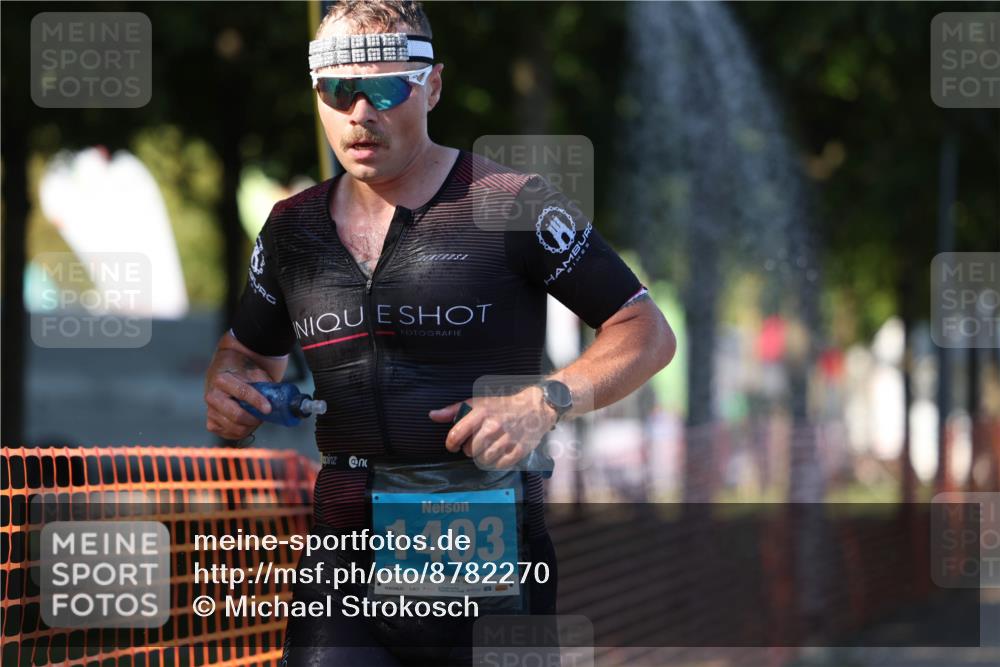 07.09.2025 - 19. Norderstedt Triathlon Michael Strokosch http://msf.ph/oto/8782270 07.09.2025 16:09:35 Laufen 939, 1403 meine-sportfotos.de