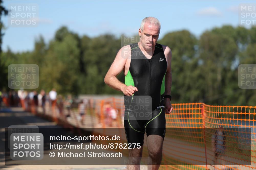 07.09.2025 - 19. Norderstedt Triathlon Michael Strokosch http://msf.ph/oto/8782275 07.09.2025 15:13:41 Laufen 391, 1457, 1469 meine-sportfotos.de