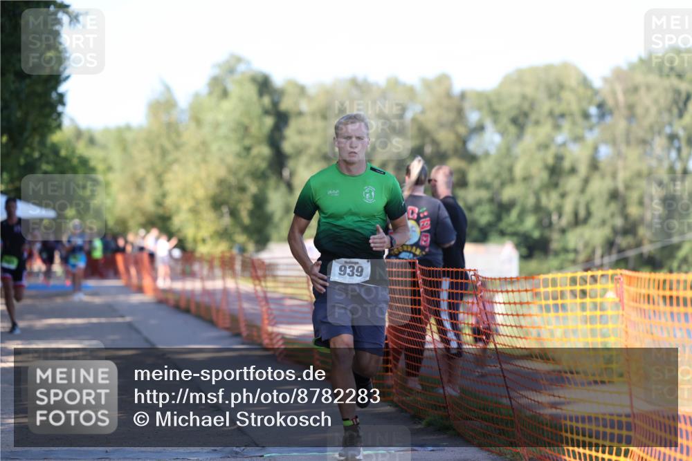 07.09.2025 - 19. Norderstedt Triathlon Michael Strokosch http://msf.ph/oto/8782283 07.09.2025 16:09:41 Laufen 549, 939 meine-sportfotos.de