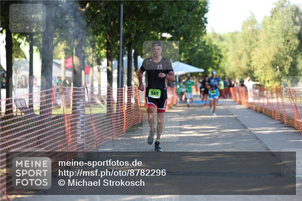 07.09.2025 - 19. Norderstedt Triathlon Michael Strokosch http://msf.ph/oto/8782296 07.09.2025 16:09:46 Laufen 442, 549, 939 meine-sportfotos.de