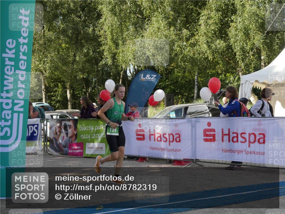 07.09.2025 - 19. Norderstedt Triathlon Zöllner http://msf.ph/oto/8782319 07.09.2025 11:03:04 Ziel 56, 66, 124 meine-sportfotos.de