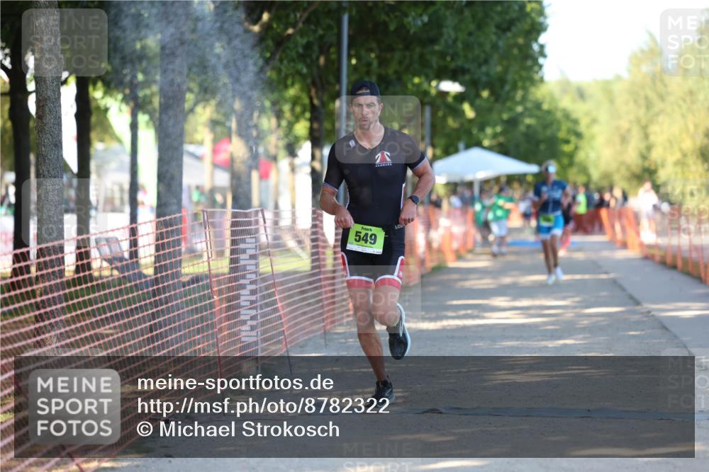 07.09.2025 - 19. Norderstedt Triathlon Michael Strokosch http://msf.ph/oto/8782322 07.09.2025 16:09:47 Laufen 442, 549 meine-sportfotos.de