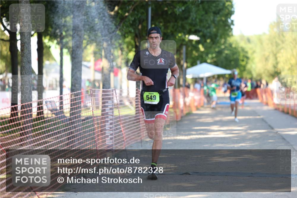 07.09.2025 - 19. Norderstedt Triathlon Michael Strokosch http://msf.ph/oto/8782328 07.09.2025 16:09:47 Laufen 442, 549 meine-sportfotos.de