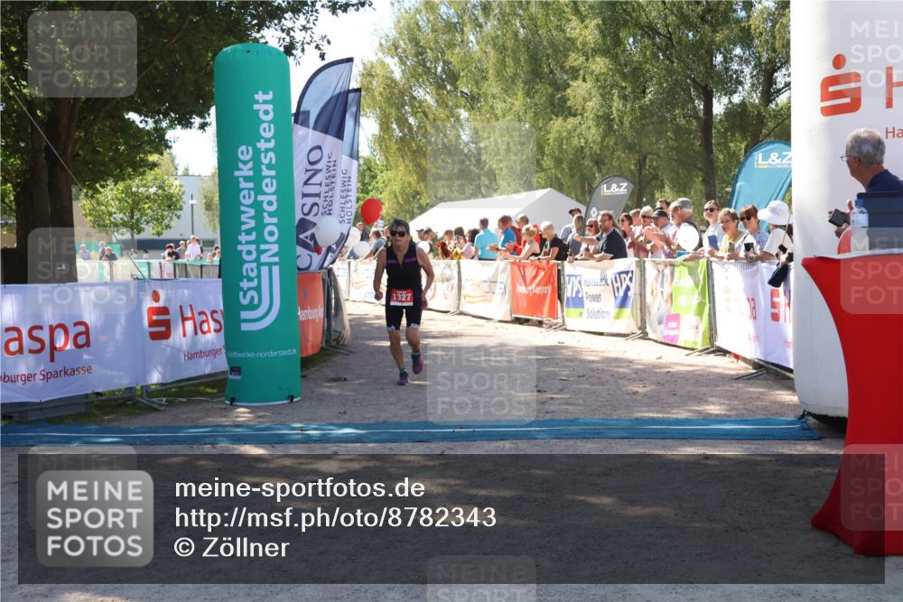 07.09.2025 - 19. Norderstedt Triathlon Zöllner http://msf.ph/oto/8782343 07.09.2025 13:00:12 Ziel 214, 696, 1213, 1327, 1343 meine-sportfotos.de