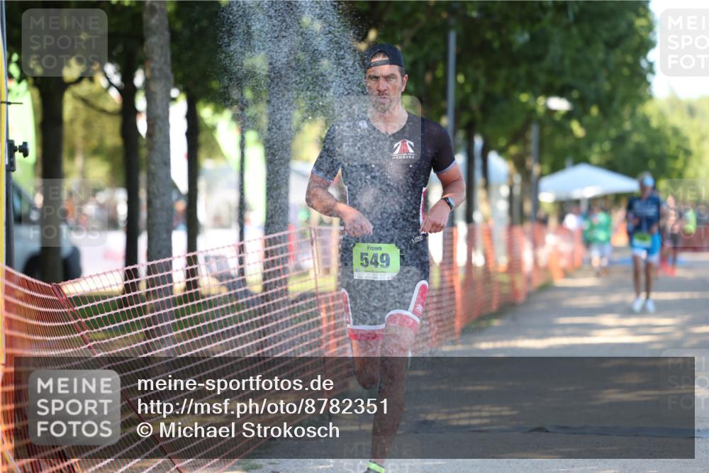 07.09.2025 - 19. Norderstedt Triathlon Michael Strokosch http://msf.ph/oto/8782351 07.09.2025 16:09:48 Laufen 442, 549 meine-sportfotos.de