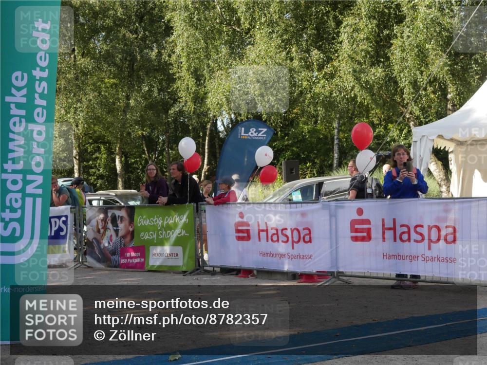 07.09.2025 - 19. Norderstedt Triathlon Zöllner http://msf.ph/oto/8782357 07.09.2025 11:03:09 Ziel 56, 66, 124 meine-sportfotos.de