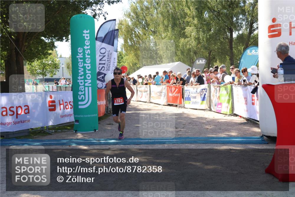 07.09.2025 - 19. Norderstedt Triathlon Zöllner http://msf.ph/oto/8782358 07.09.2025 13:00:13 Ziel 214, 696, 1213, 1327, 1343 meine-sportfotos.de