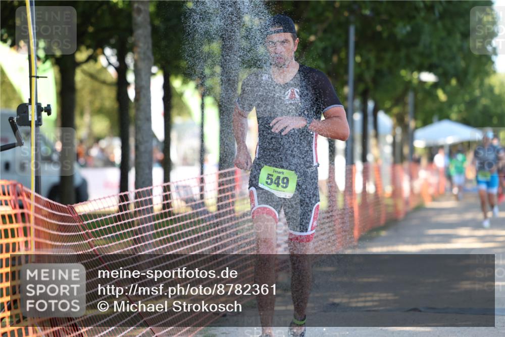 07.09.2025 - 19. Norderstedt Triathlon Michael Strokosch http://msf.ph/oto/8782361 07.09.2025 16:09:48 Laufen 442, 549 meine-sportfotos.de