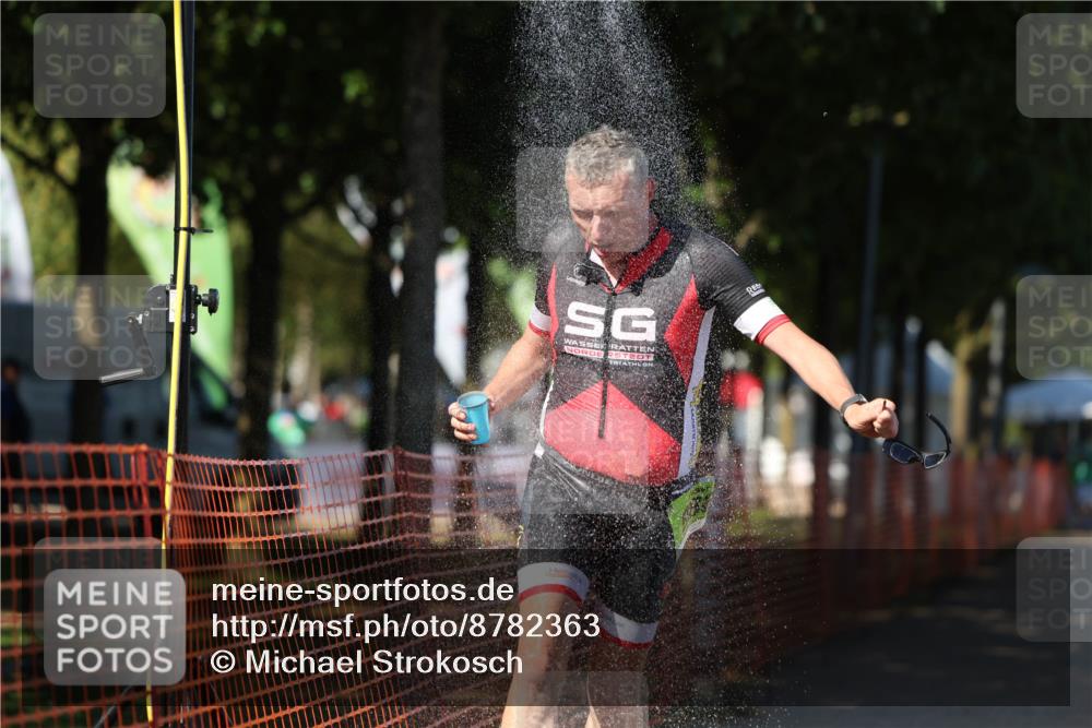 07.09.2025 - 19. Norderstedt Triathlon Michael Strokosch http://msf.ph/oto/8782363 07.09.2025 15:13:54 Laufen 986, 1466 meine-sportfotos.de