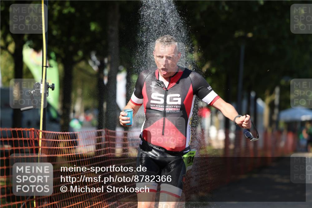 07.09.2025 - 19. Norderstedt Triathlon Michael Strokosch http://msf.ph/oto/8782366 07.09.2025 15:13:54 Laufen 986, 1466 meine-sportfotos.de