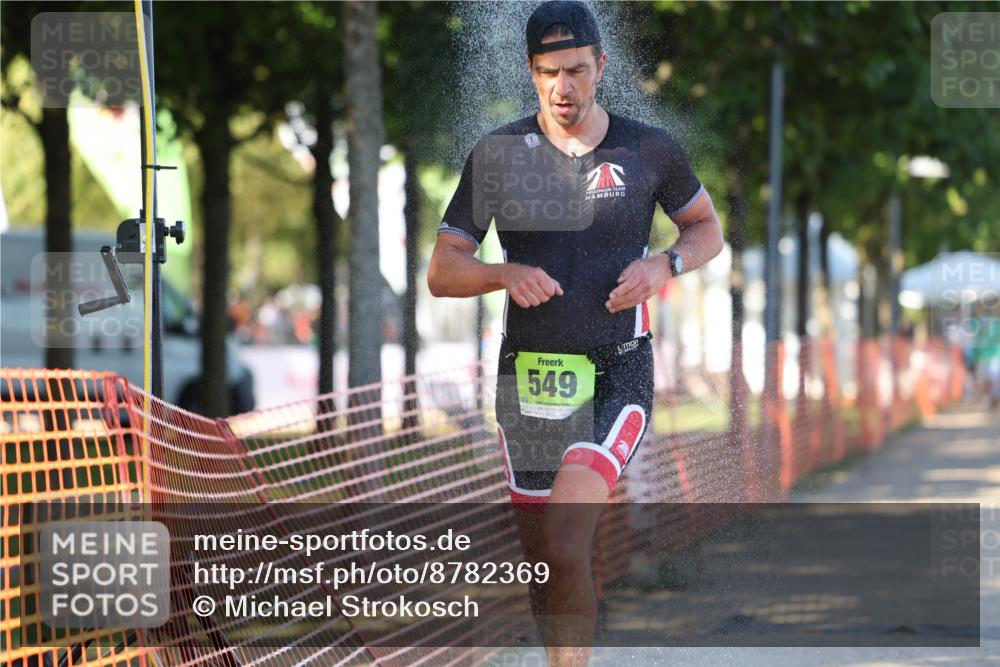 07.09.2025 - 19. Norderstedt Triathlon Michael Strokosch http://msf.ph/oto/8782369 07.09.2025 16:09:48 Laufen 442, 549 meine-sportfotos.de