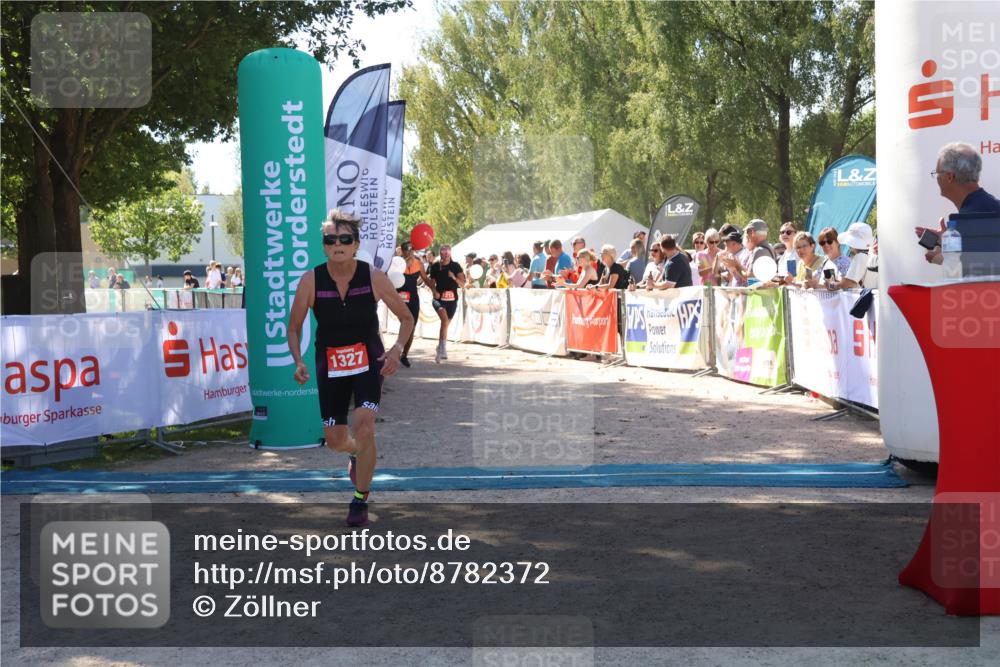 07.09.2025 - 19. Norderstedt Triathlon Zöllner http://msf.ph/oto/8782372 07.09.2025 13:00:14 Ziel 696, 1213, 1327, 1343 meine-sportfotos.de
