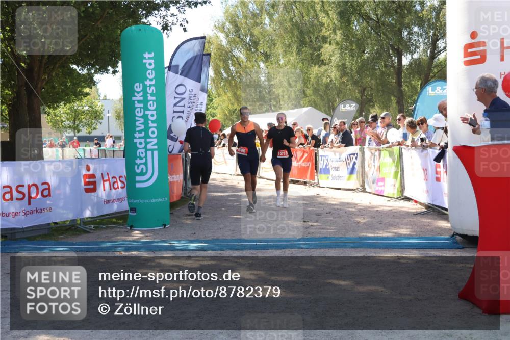07.09.2025 - 19. Norderstedt Triathlon Zöllner http://msf.ph/oto/8782379 07.09.2025 13:00:16 Ziel 696, 1213, 1327 meine-sportfotos.de