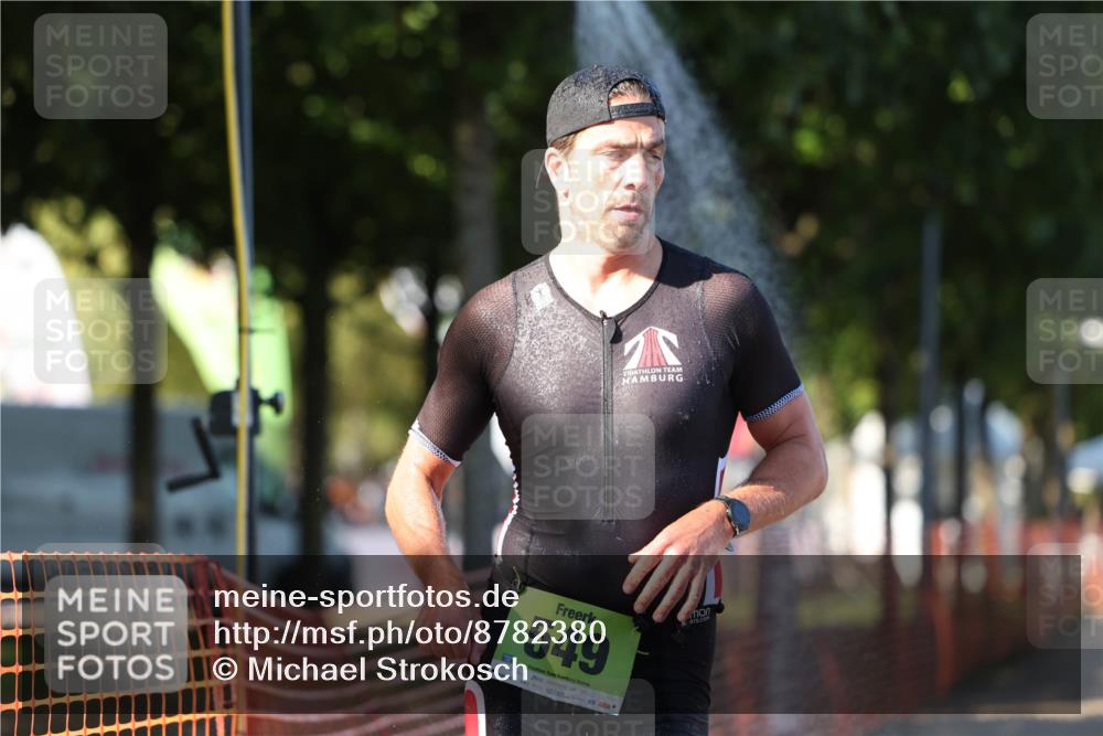 07.09.2025 - 19. Norderstedt Triathlon Michael Strokosch http://msf.ph/oto/8782380 07.09.2025 16:09:49 Laufen 442, 549 meine-sportfotos.de