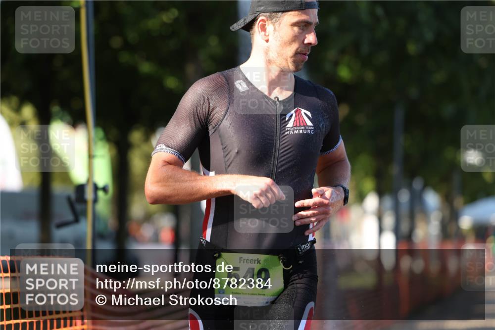 07.09.2025 - 19. Norderstedt Triathlon Michael Strokosch http://msf.ph/oto/8782384 07.09.2025 16:09:49 Laufen 442, 549 meine-sportfotos.de