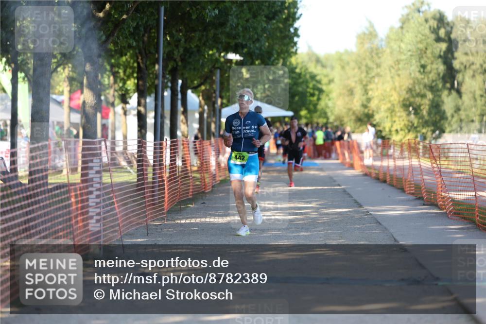 07.09.2025 - 19. Norderstedt Triathlon Michael Strokosch http://msf.ph/oto/8782389 07.09.2025 16:09:51 Laufen 442, 525, 546, 549 meine-sportfotos.de