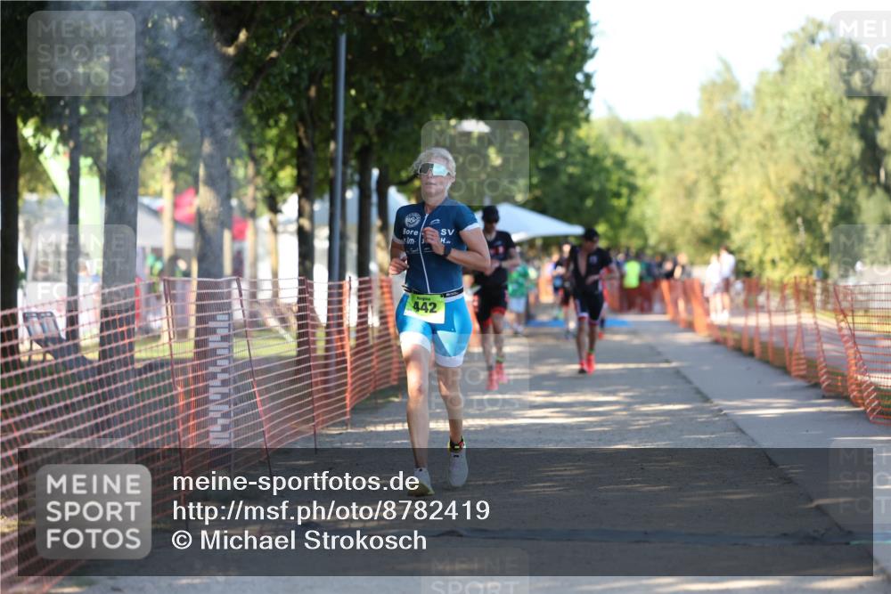 07.09.2025 - 19. Norderstedt Triathlon Michael Strokosch http://msf.ph/oto/8782419 07.09.2025 16:09:53 Laufen 442, 525, 546 meine-sportfotos.de