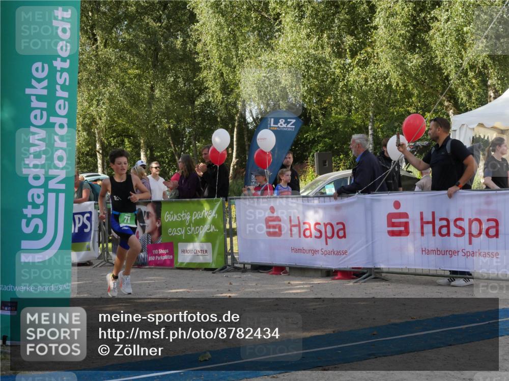 07.09.2025 - 19. Norderstedt Triathlon Zöllner http://msf.ph/oto/8782434 07.09.2025 11:04:19 Ziel 71, 92 meine-sportfotos.de