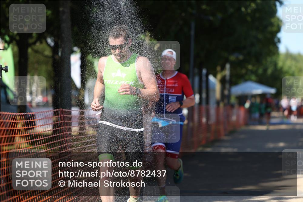 07.09.2025 - 19. Norderstedt Triathlon Michael Strokosch http://msf.ph/oto/8782437 07.09.2025 15:14:06 Laufen 361, 366, 976, 1466 meine-sportfotos.de