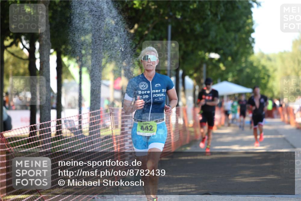 07.09.2025 - 19. Norderstedt Triathlon Michael Strokosch http://msf.ph/oto/8782439 07.09.2025 16:09:54 Laufen 442, 525, 546 meine-sportfotos.de