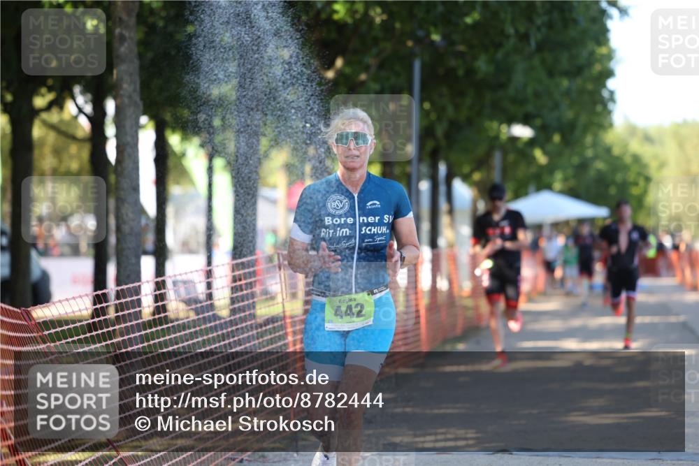 07.09.2025 - 19. Norderstedt Triathlon Michael Strokosch http://msf.ph/oto/8782444 07.09.2025 16:09:54 Laufen 442, 525, 546 meine-sportfotos.de