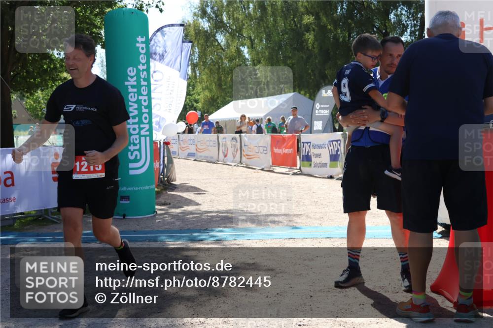 07.09.2025 - 19. Norderstedt Triathlon Zöllner http://msf.ph/oto/8782445 07.09.2025 14:16:00 Ziel 1215 meine-sportfotos.de