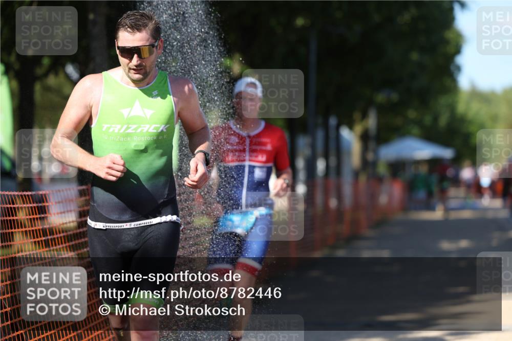 07.09.2025 - 19. Norderstedt Triathlon Michael Strokosch http://msf.ph/oto/8782446 07.09.2025 15:14:06 Laufen 361, 366, 976, 1466 meine-sportfotos.de