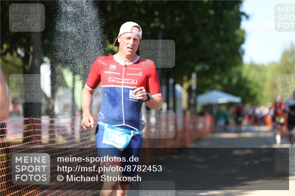 07.09.2025 - 19. Norderstedt Triathlon Michael Strokosch http://msf.ph/oto/8782453 07.09.2025 15:14:07 Laufen 361, 366, 976 meine-sportfotos.de