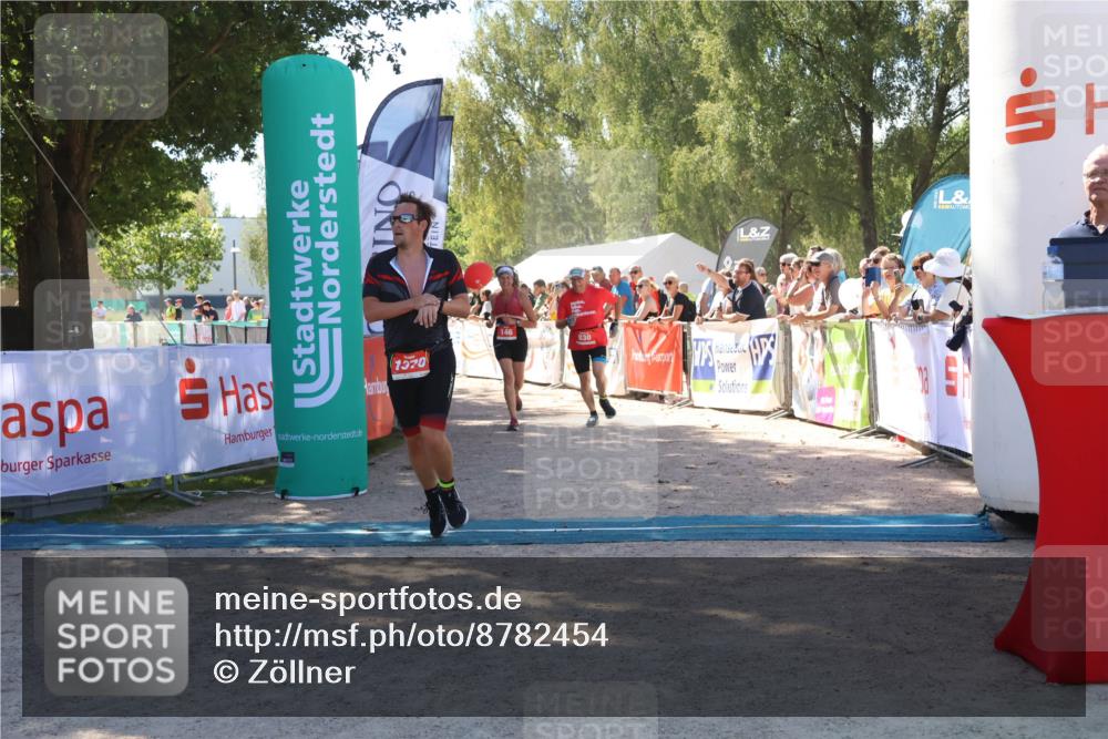 07.09.2025 - 19. Norderstedt Triathlon Zöllner http://msf.ph/oto/8782454 07.09.2025 13:00:28 Ziel 146, 830, 1370 meine-sportfotos.de
