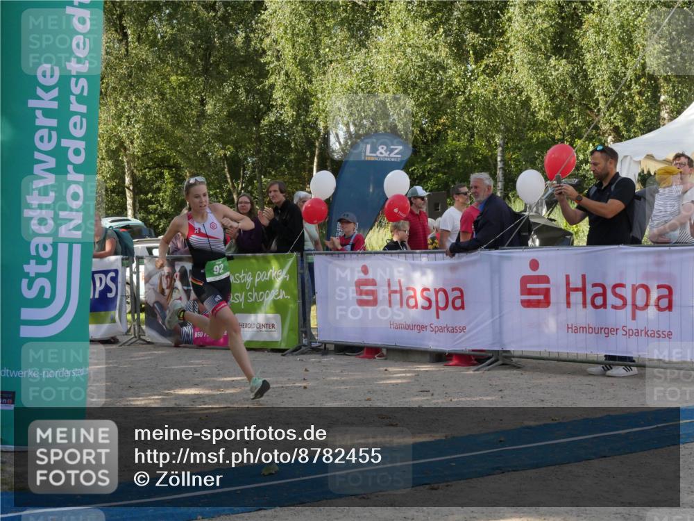 07.09.2025 - 19. Norderstedt Triathlon Zöllner http://msf.ph/oto/8782455 07.09.2025 11:04:23 Ziel 71, 92 meine-sportfotos.de