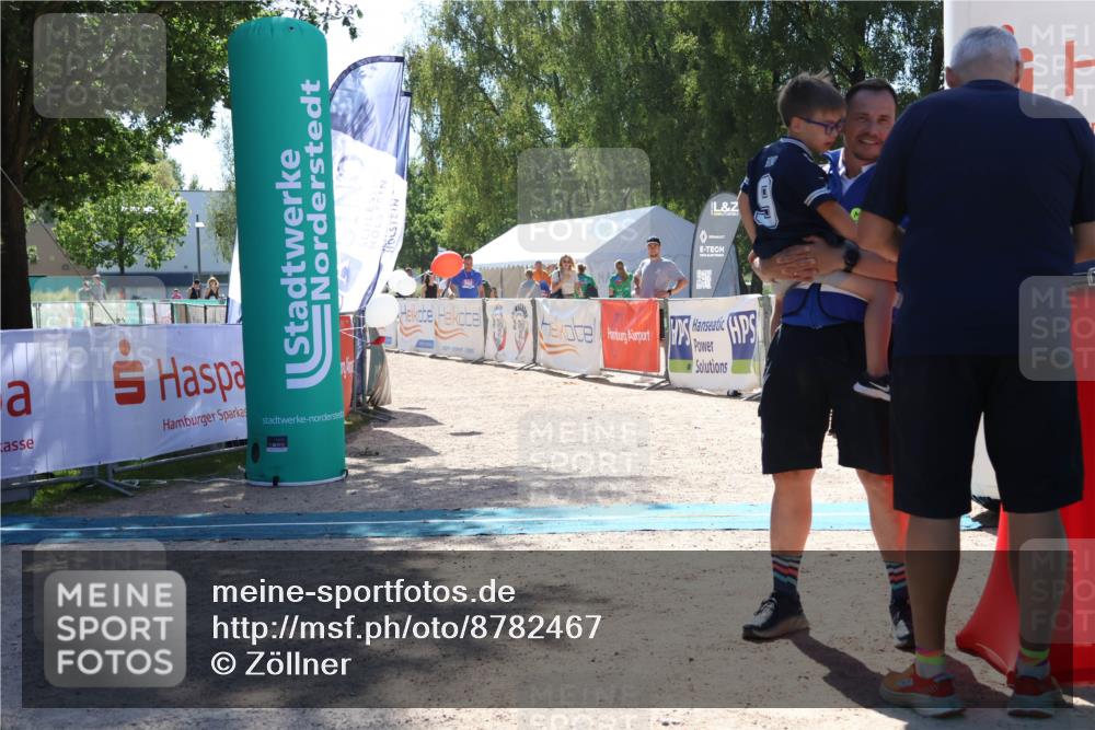 07.09.2025 - 19. Norderstedt Triathlon Zöllner http://msf.ph/oto/8782467 07.09.2025 14:16:01 Ziel 1215 meine-sportfotos.de