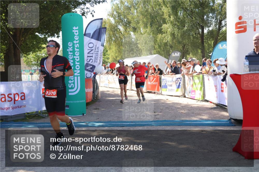 07.09.2025 - 19. Norderstedt Triathlon Zöllner http://msf.ph/oto/8782468 07.09.2025 13:00:29 Ziel 146, 830, 1370 meine-sportfotos.de