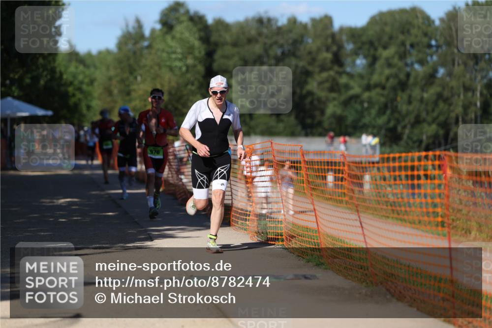 07.09.2025 - 19. Norderstedt Triathlon Michael Strokosch http://msf.ph/oto/8782474 07.09.2025 15:14:10 Laufen 361, 366, 976 meine-sportfotos.de