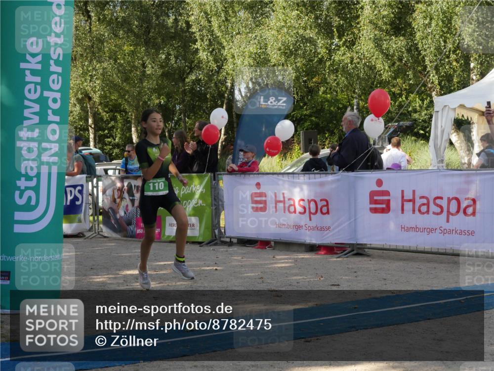 07.09.2025 - 19. Norderstedt Triathlon Zöllner http://msf.ph/oto/8782475 07.09.2025 11:04:59 Ziel 110, 650 meine-sportfotos.de