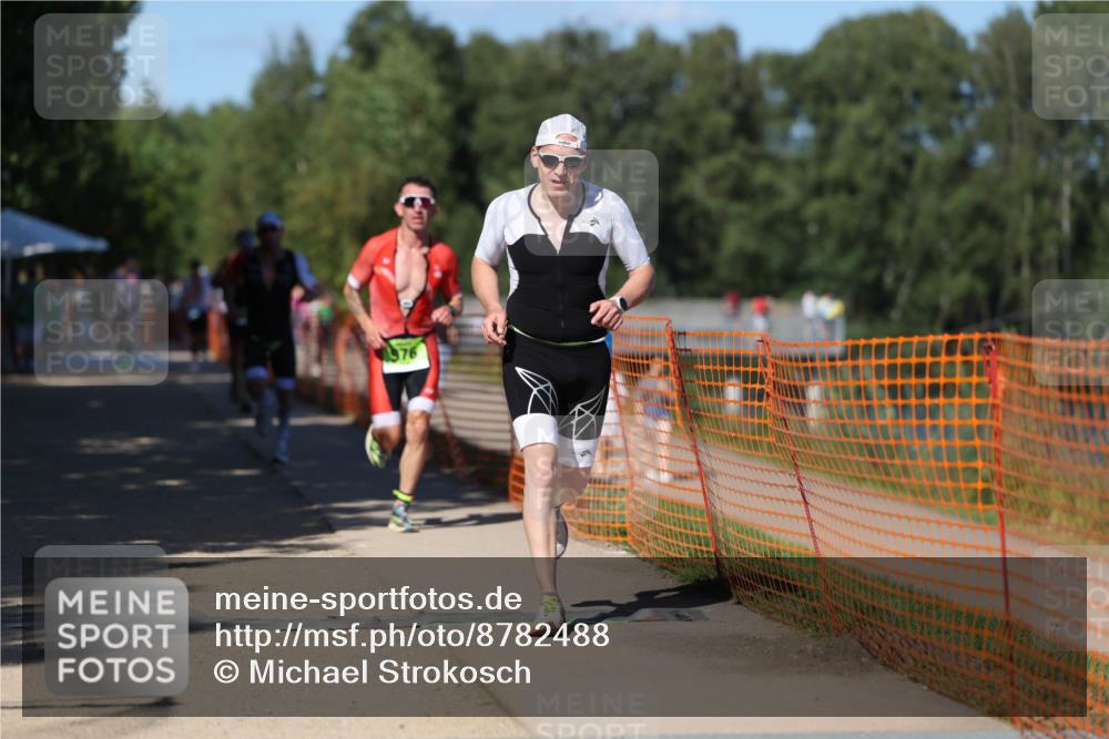 07.09.2025 - 19. Norderstedt Triathlon Michael Strokosch http://msf.ph/oto/8782488 07.09.2025 15:14:11 Laufen 361, 976 meine-sportfotos.de