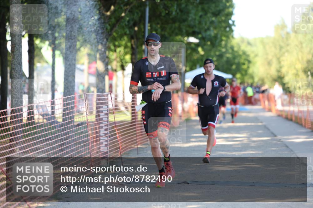 07.09.2025 - 19. Norderstedt Triathlon Michael Strokosch http://msf.ph/oto/8782490 07.09.2025 16:09:57 Laufen 442, 521, 525, 546 meine-sportfotos.de