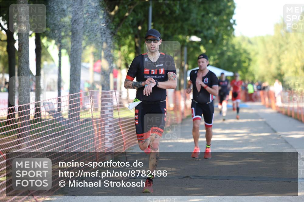 07.09.2025 - 19. Norderstedt Triathlon Michael Strokosch http://msf.ph/oto/8782496 07.09.2025 16:09:57 Laufen 442, 521, 525, 546 meine-sportfotos.de